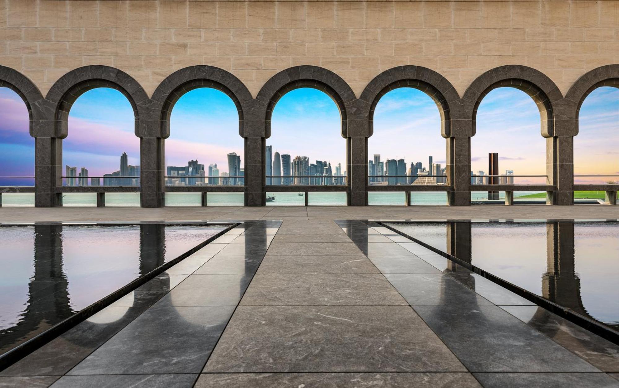 Abesq Doha Hotel And Residences, An Ihg Hotel Exterior foto View of the skyline of Doha from the museum